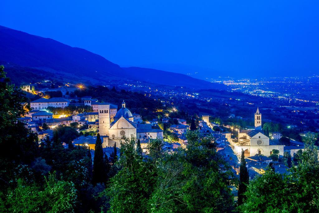 Hotel San Francesco Assisi Buitenkant foto