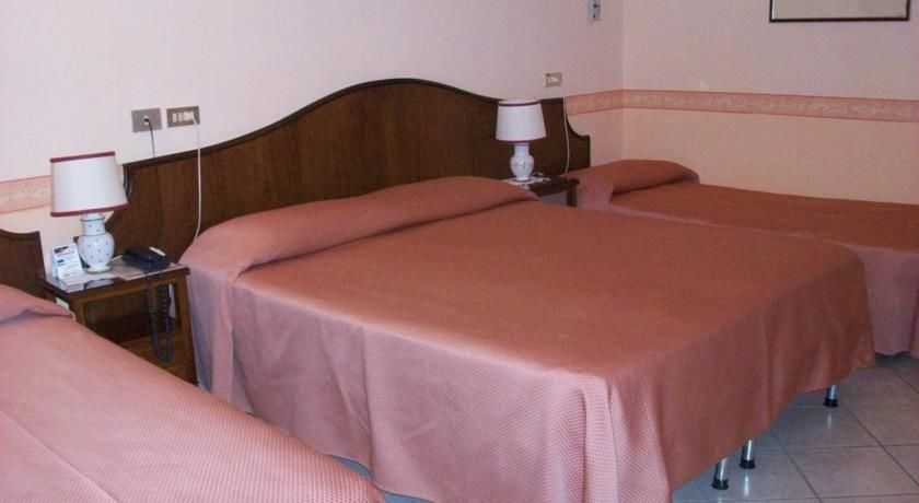 Hotel San Francesco Assisi Buitenkant foto