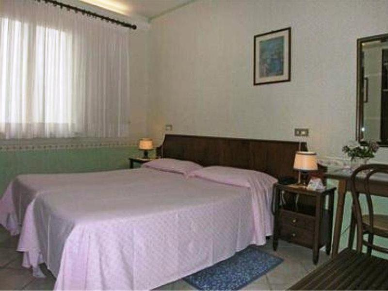 Hotel San Francesco Assisi Buitenkant foto