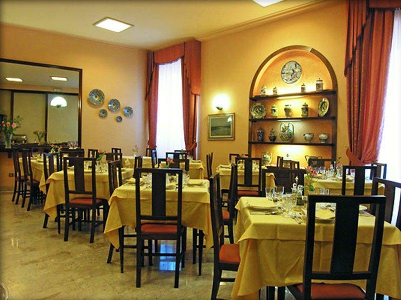 Hotel San Francesco Assisi Buitenkant foto