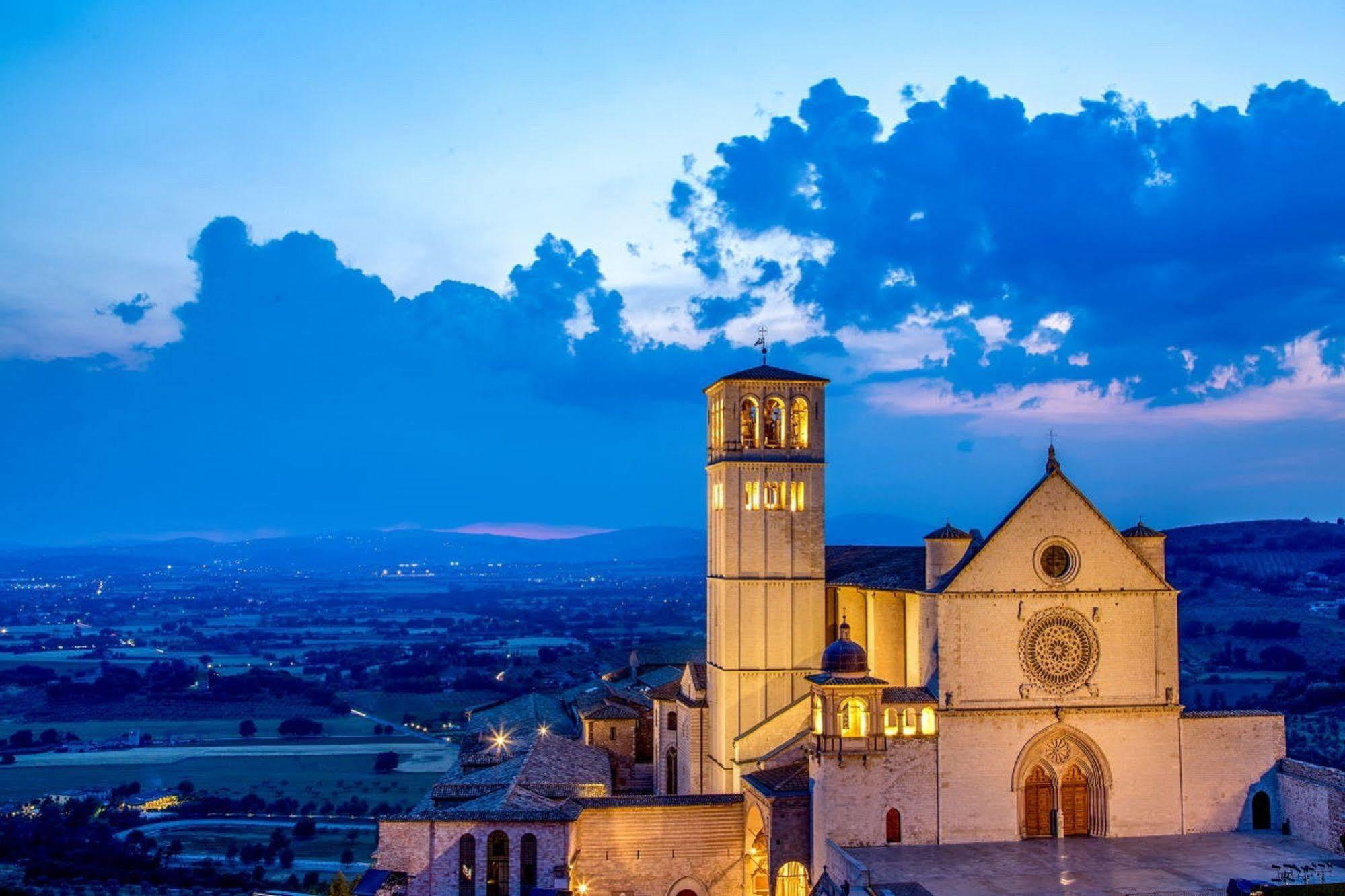 Hotel San Francesco Assisi Buitenkant foto