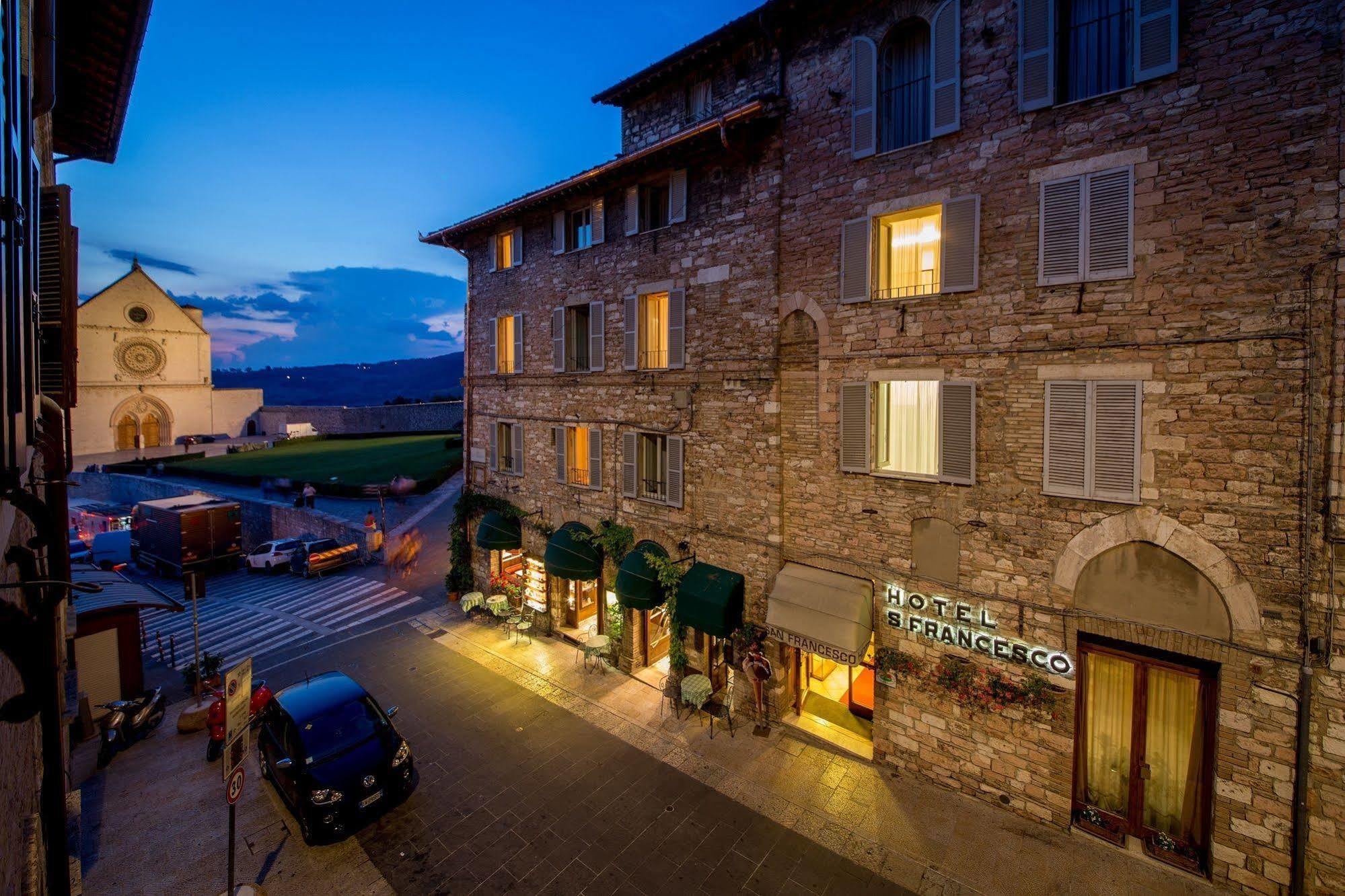 Hotel San Francesco Assisi Buitenkant foto