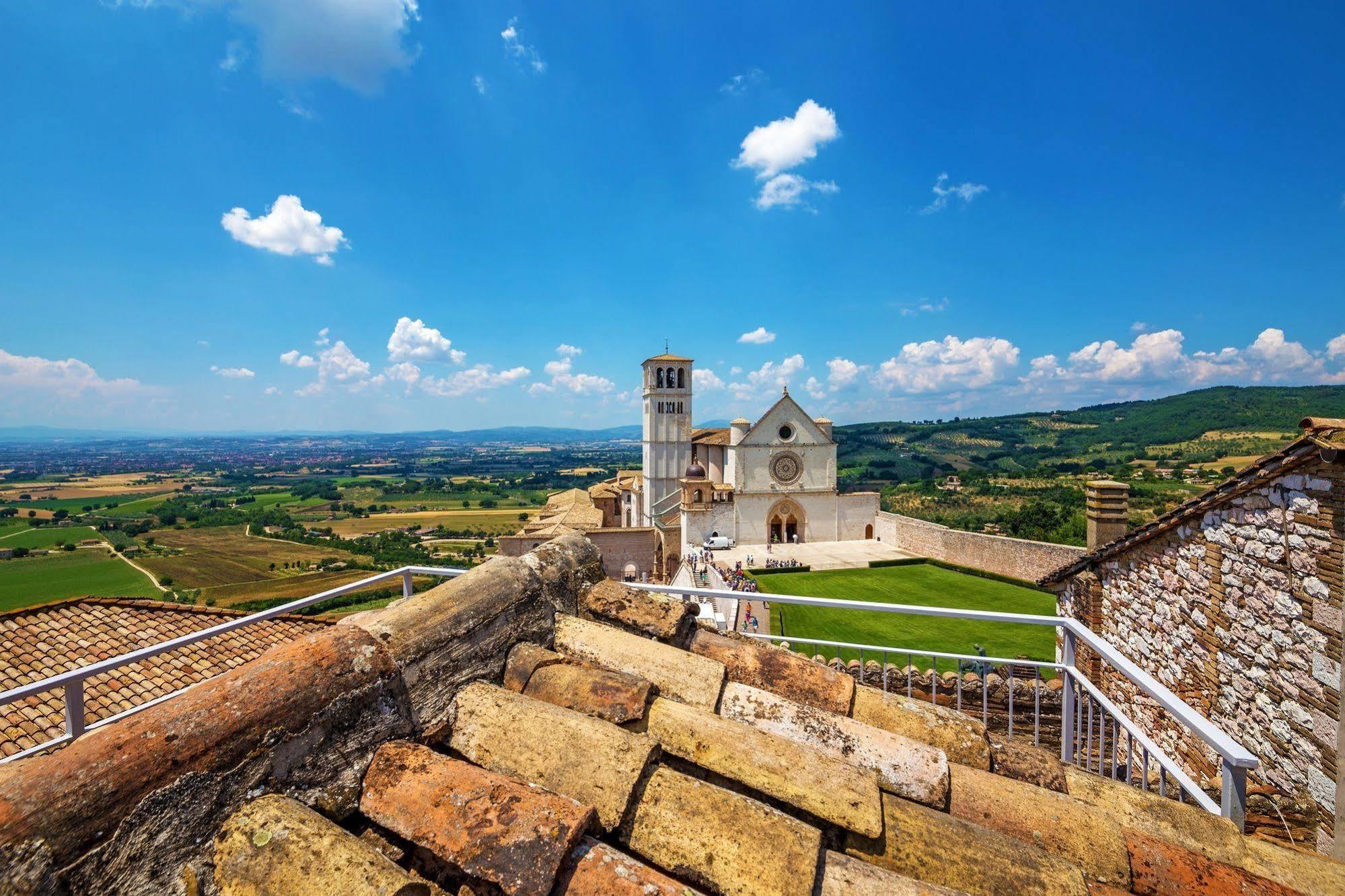 Hotel San Francesco Assisi Buitenkant foto