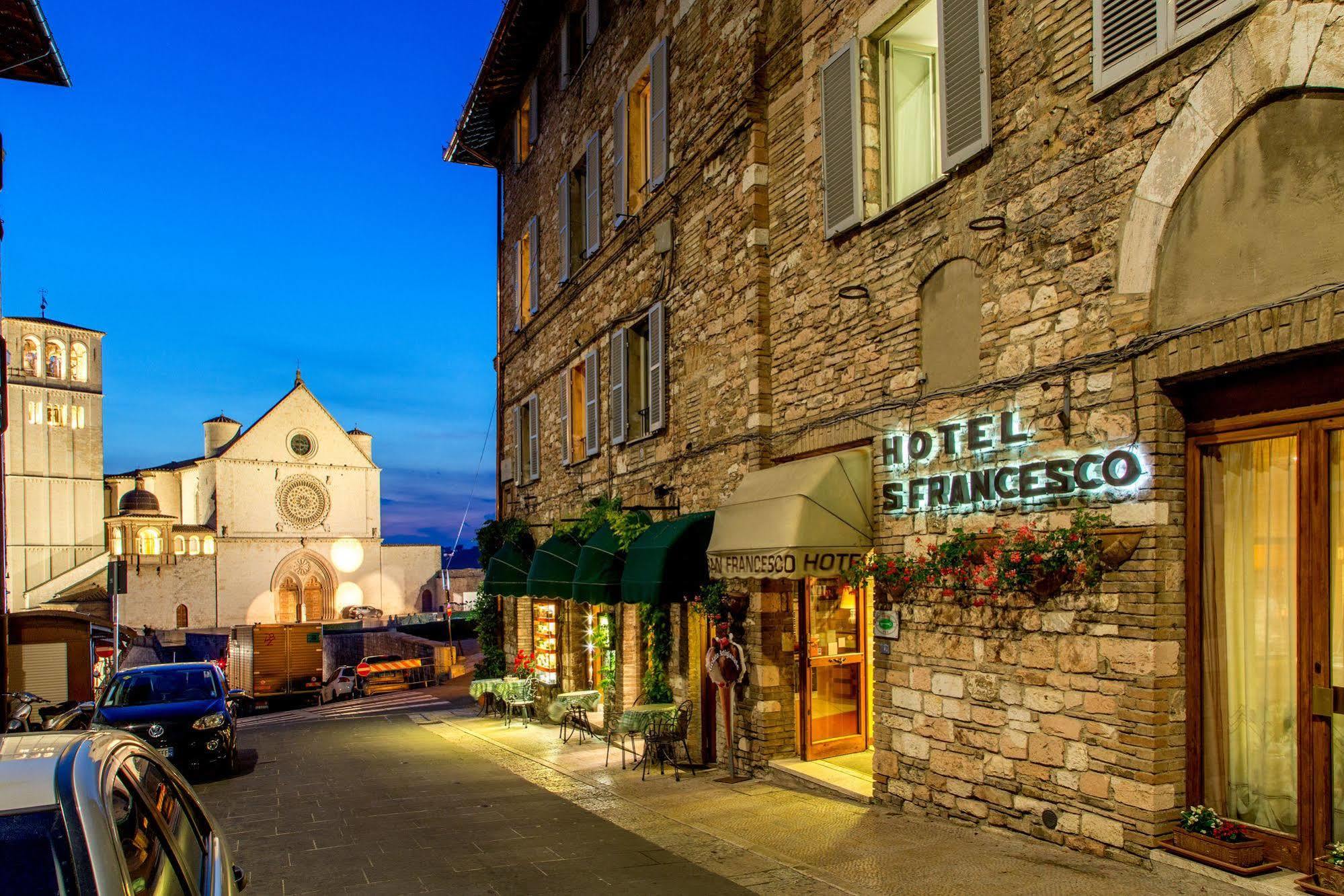 Hotel San Francesco Assisi Buitenkant foto