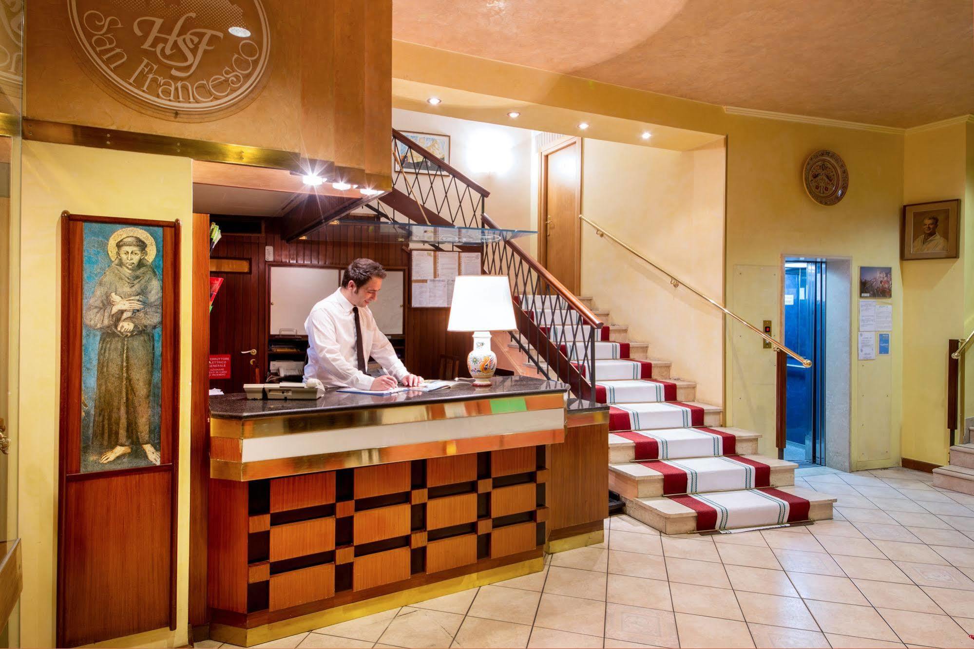 Hotel San Francesco Assisi Buitenkant foto