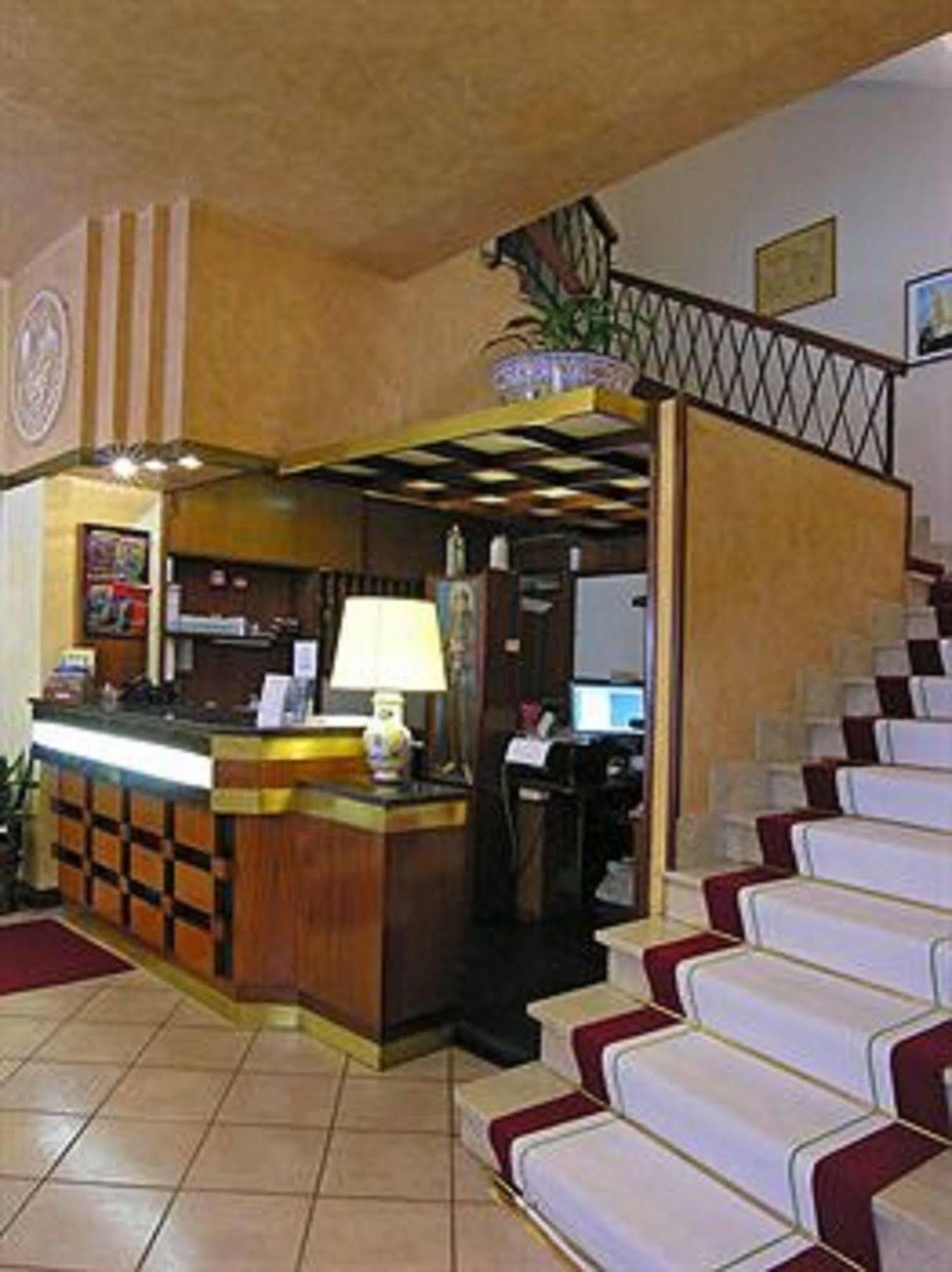 Hotel San Francesco Assisi Buitenkant foto