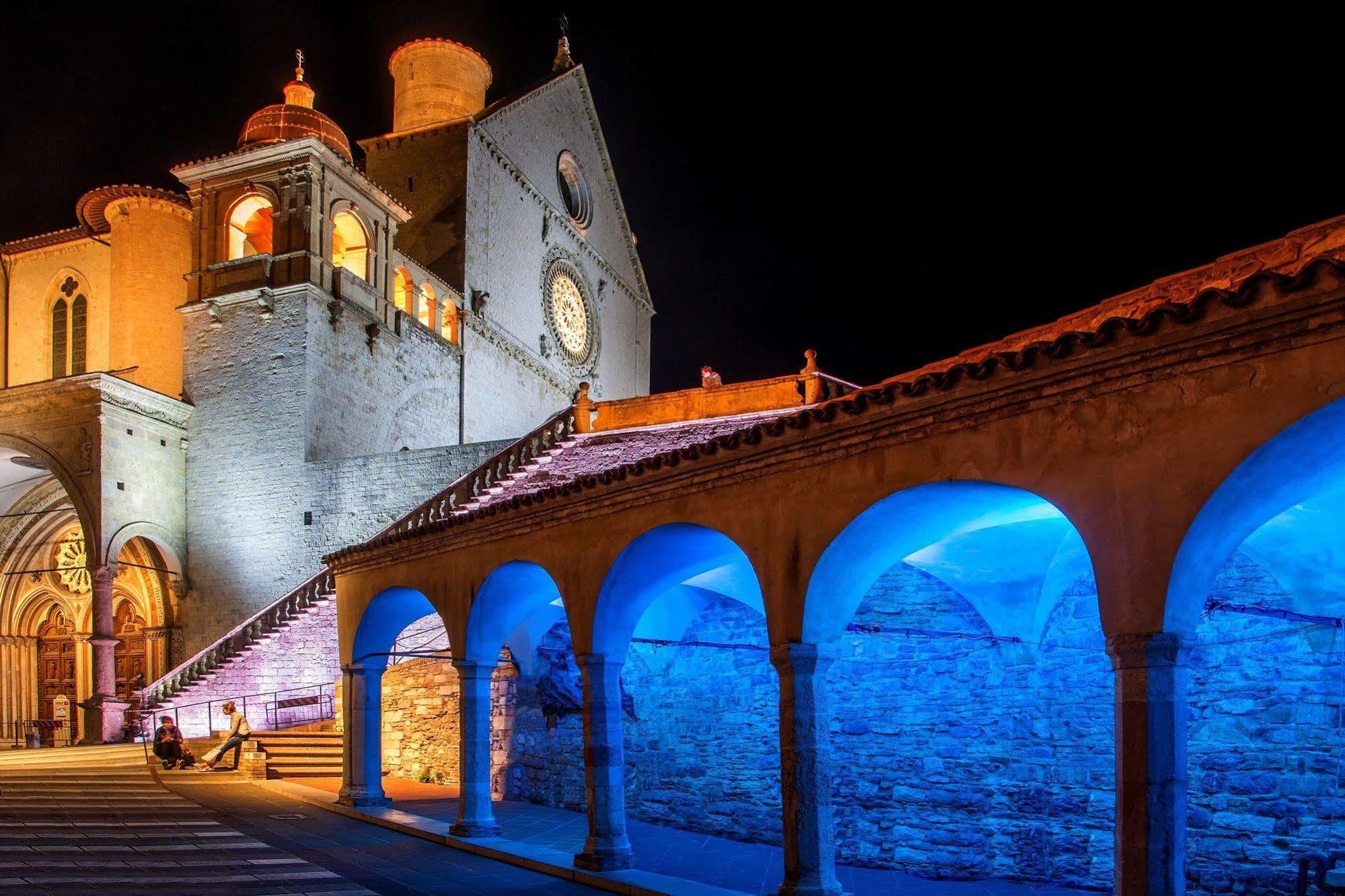 Hotel San Francesco Assisi Buitenkant foto